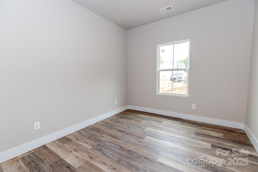 Spacious, unfurnished interior of a new home in , Hickory (Image 9).