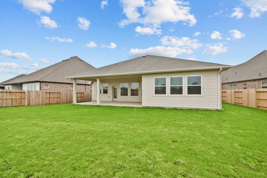 Representative exterior details of a home built from the The Ridgegate by David Weekley Homes in The Grand Prairie 50’, Hockley (Image 3). Representative exterior details of a home built from the The Ridgegate by David Weekley Homes in The Grand Prairie 50’, Hockley (Image 3).