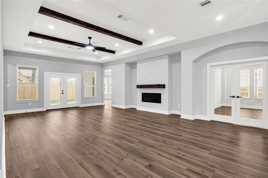 Spacious, unfurnished interior of a new home in , Montgomery (Image 28).