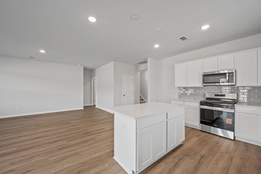 Furnished interior view inside a new home in Bradford Pointe, Summerville (Image 9).
