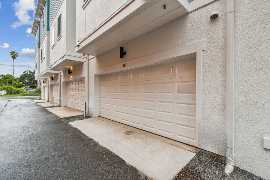 Exterior details and patio area of a home in Towns at Union, St. Petersburg (Image 2).