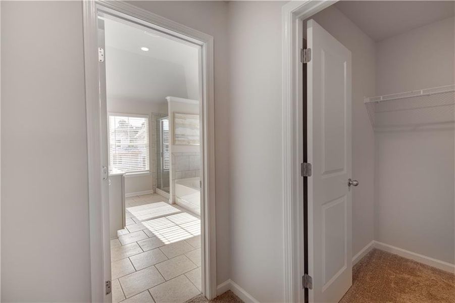 Spacious, unfurnished interior of a new home in Alcovy Village, Lawrenceville (Image 17).