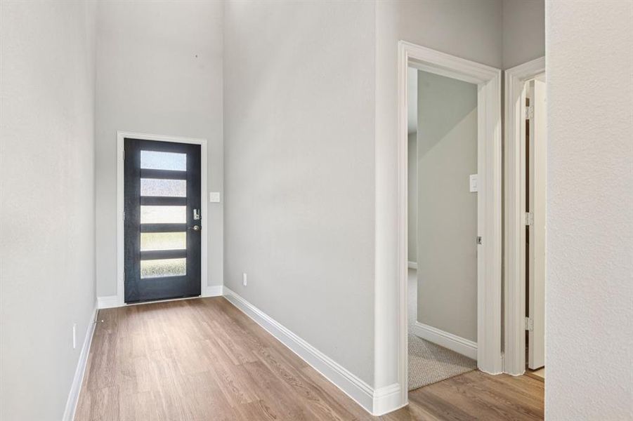 Spacious, unfurnished interior of a new home in Windmore, Princeton (Image 33).