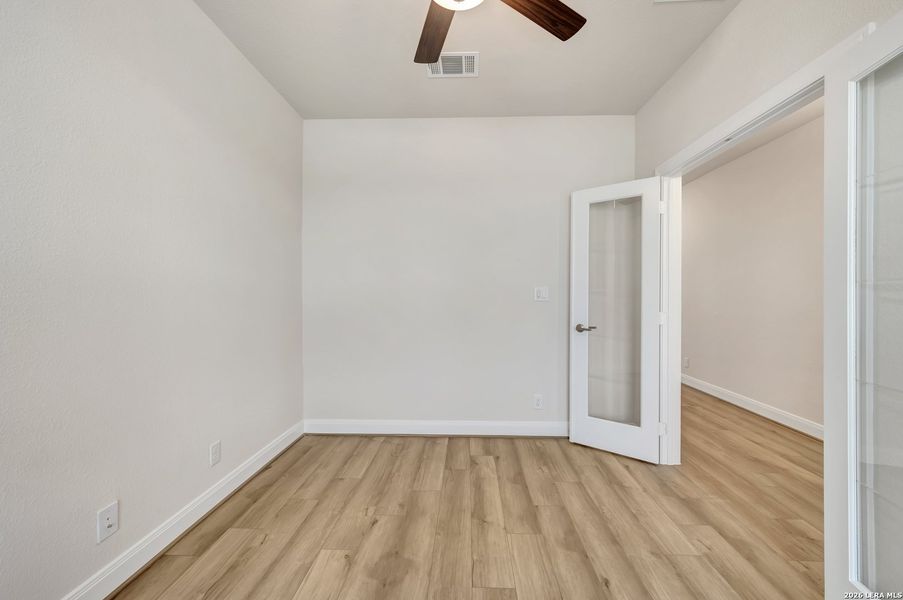 Spacious, unfurnished interior of a new home in The Crossvine 45’, Schertz (Image 31).