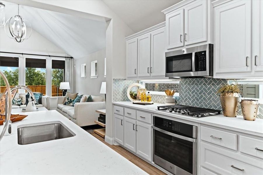 06_2210 Walden Pond Blvd