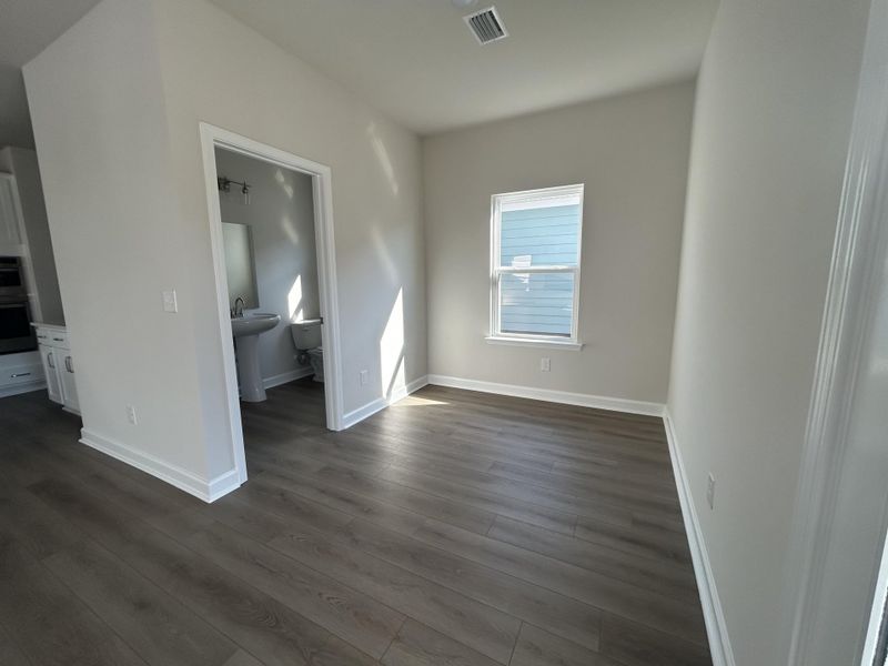 Spacious, unfurnished interior of a new home in , Ravenel (Image 29).