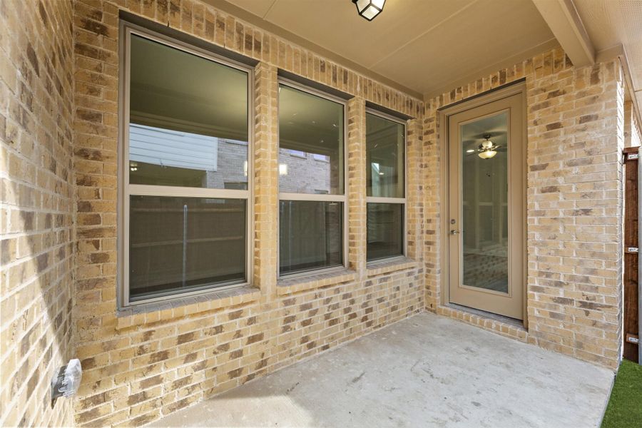 Representative exterior details of a home built from the Juniper by UnionMain Homes in Edgewater, Fate (Image 3).