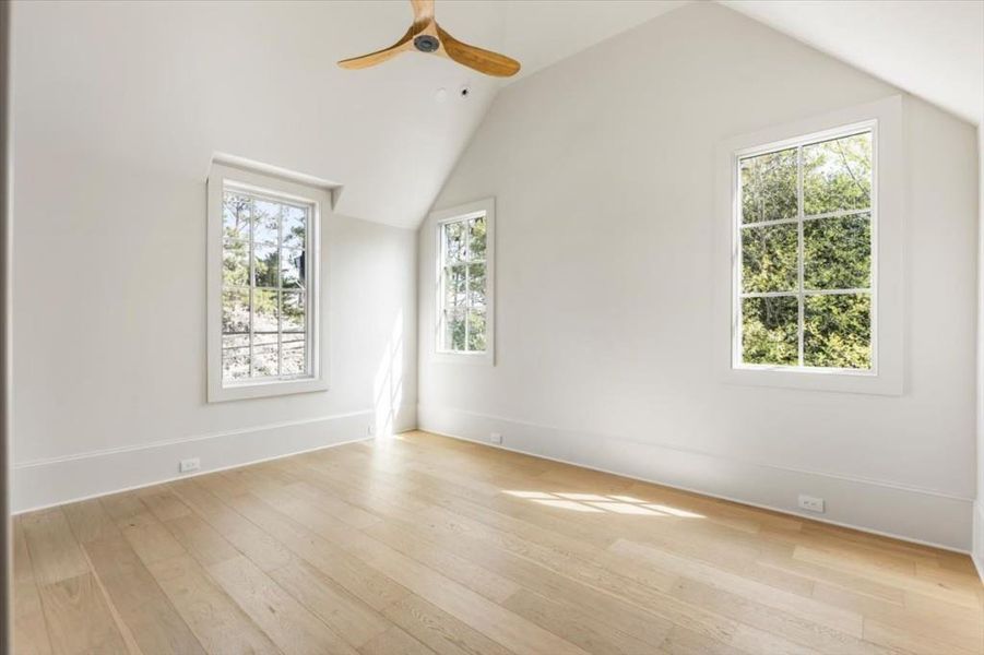 Spacious, unfurnished interior of a new home in , Alpharetta (Image 23).
