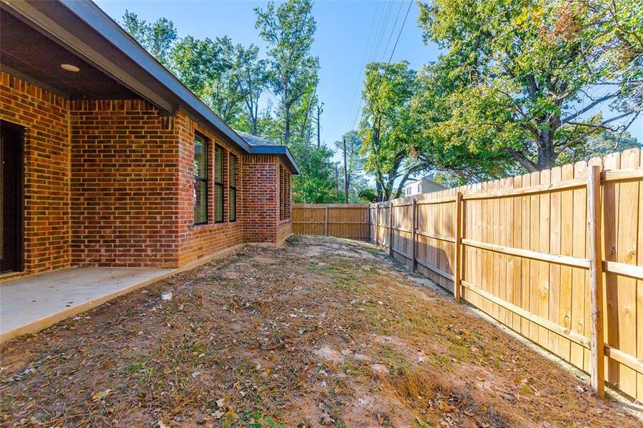 Exterior details and patio area of a home in , Gun Barrel City (Image 4).