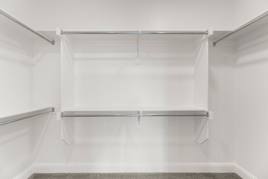 Spacious, unfurnished interior of a new home in Creekside, Royse City (Image 20).