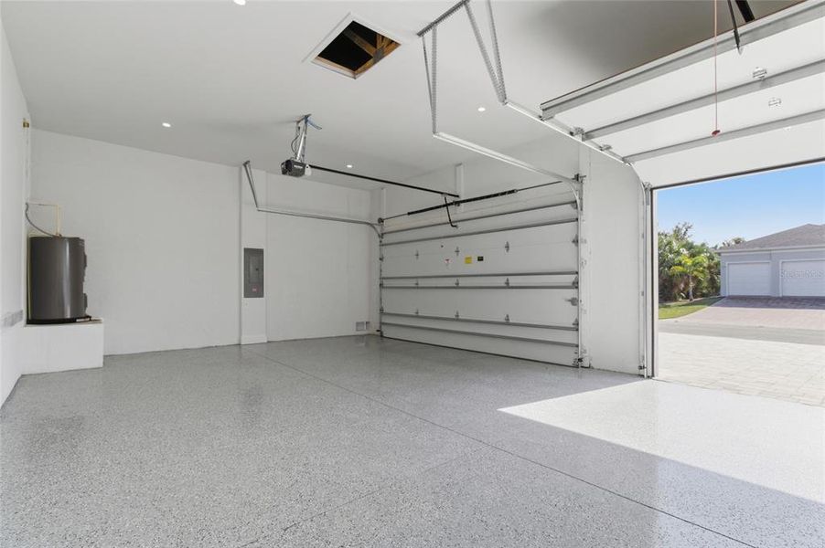 Spacious, unfurnished interior of a new home in , Port Charlotte (Image 41).