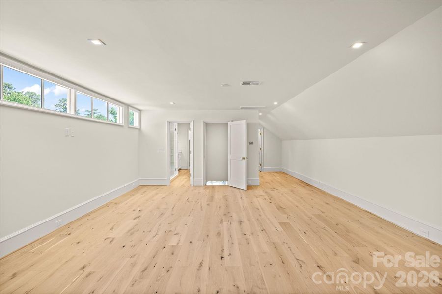 Bonus Room
