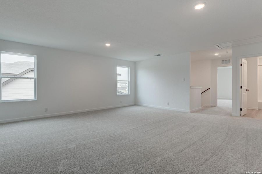 Spacious, unfurnished interior of a new home in Saddlebrook Ranch, Schertz (Image 20).