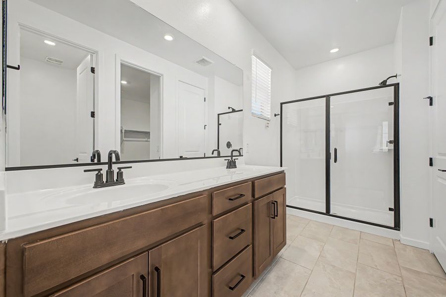 Furnished interior view inside a new home in Copper Falls, Buckeye (Image 5).