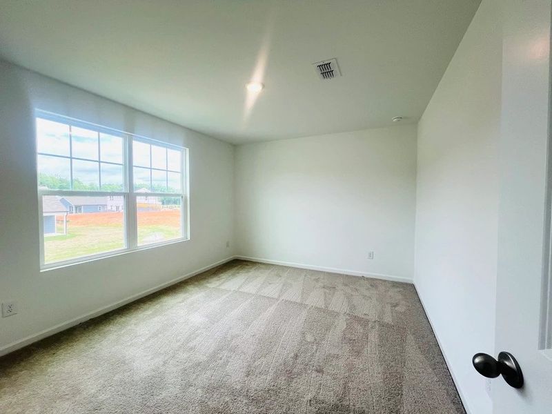 Spacious, unfurnished interior of a new home in Middleton Farms, Middlesex (Image 16).