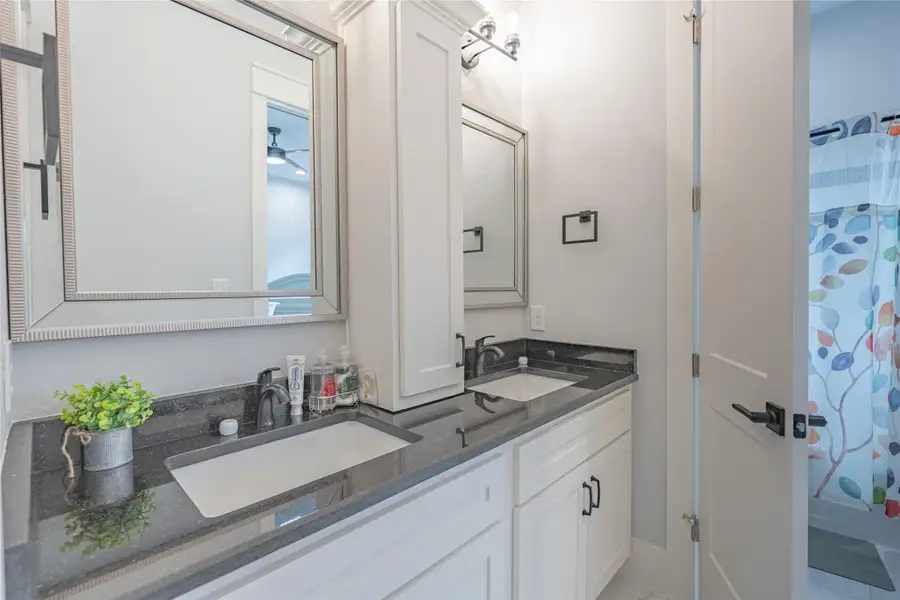 Image 9 of a home in . Image 9 of a home in .