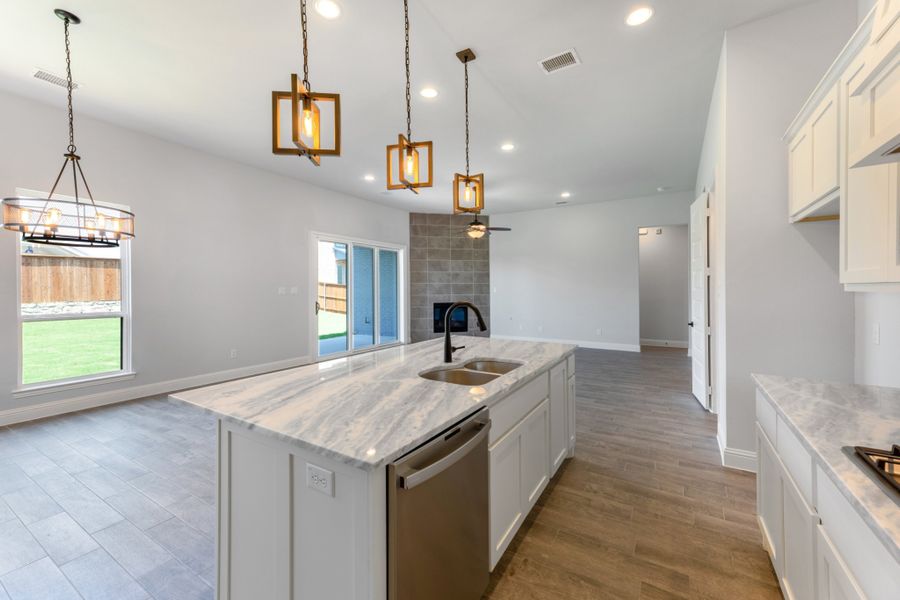 Representative furnished interior of a home built from the Cameron by UnionMain Homes in Cambridge Crossing, Celina (Image 13).