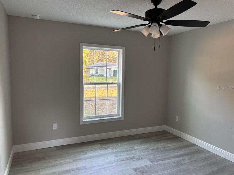 Spacious, unfurnished interior of a new home in , Citrus Springs (Image 27).