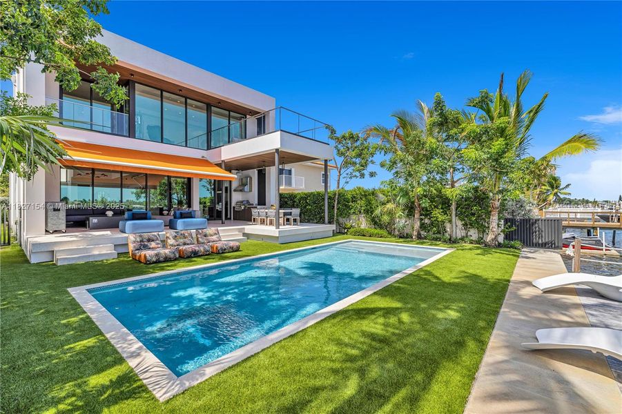 Exterior details and patio area of a home in , Miami Beach (Image 29).