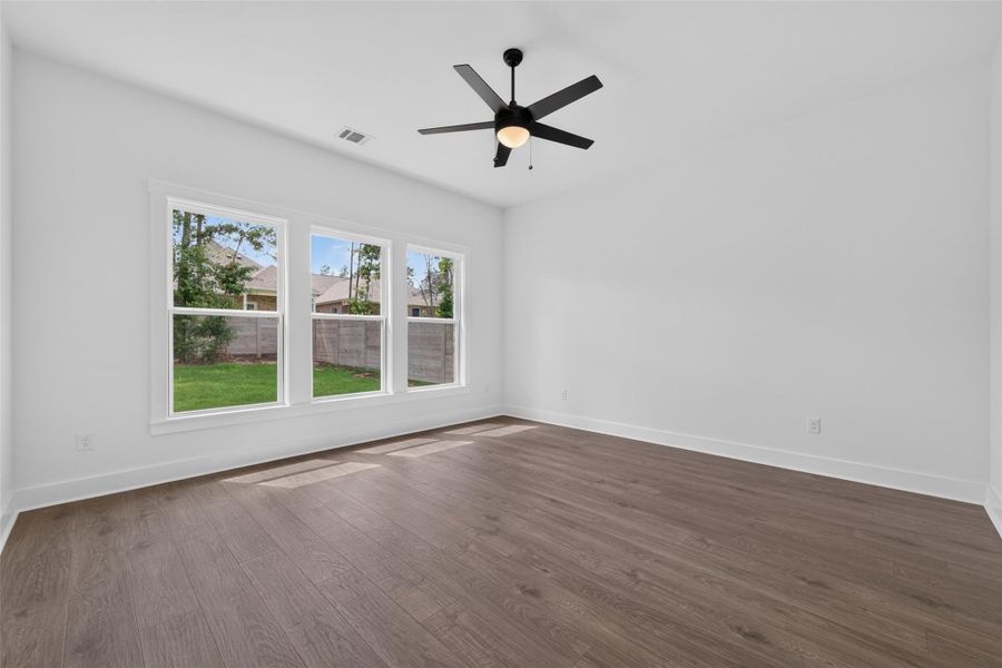 Spacious, unfurnished interior of a new home in Two Step Farm, Montgomery (Image 24).