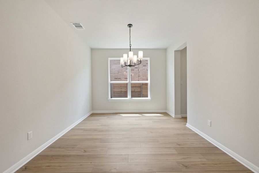 Representative unfurnished interior of a home built from the Thornton by Ashton Woods in Berry Creek Highlands, Georgetown (Image 16).