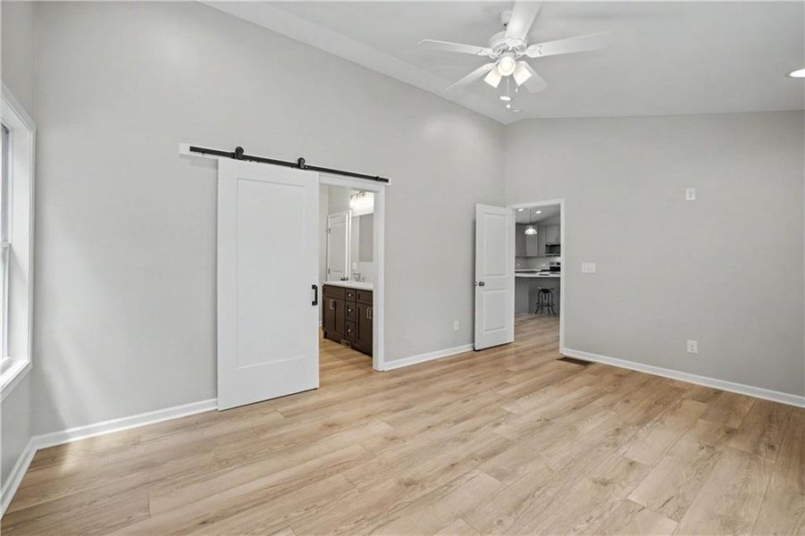 Spacious, unfurnished interior of a new home in , Fayetteville (Image 18).