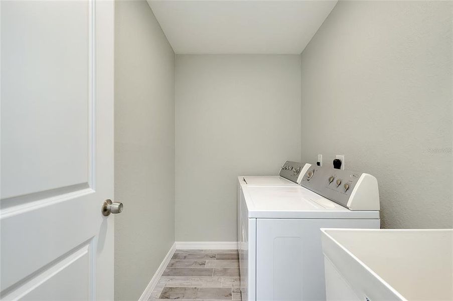 Furnished interior view inside a new home in , Englewood (Image 34).