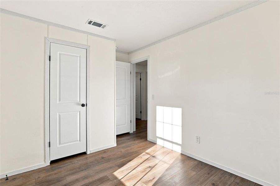 Spacious, unfurnished interior of a new home in , Okeechobee (Image 25).
