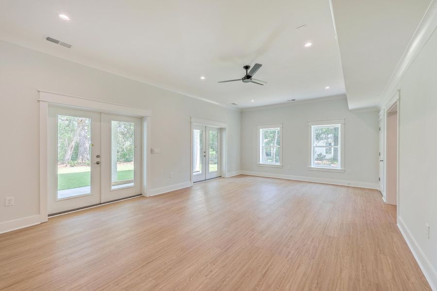 Spacious, unfurnished interior of a new home in , Mount Pleasant (Image 23).