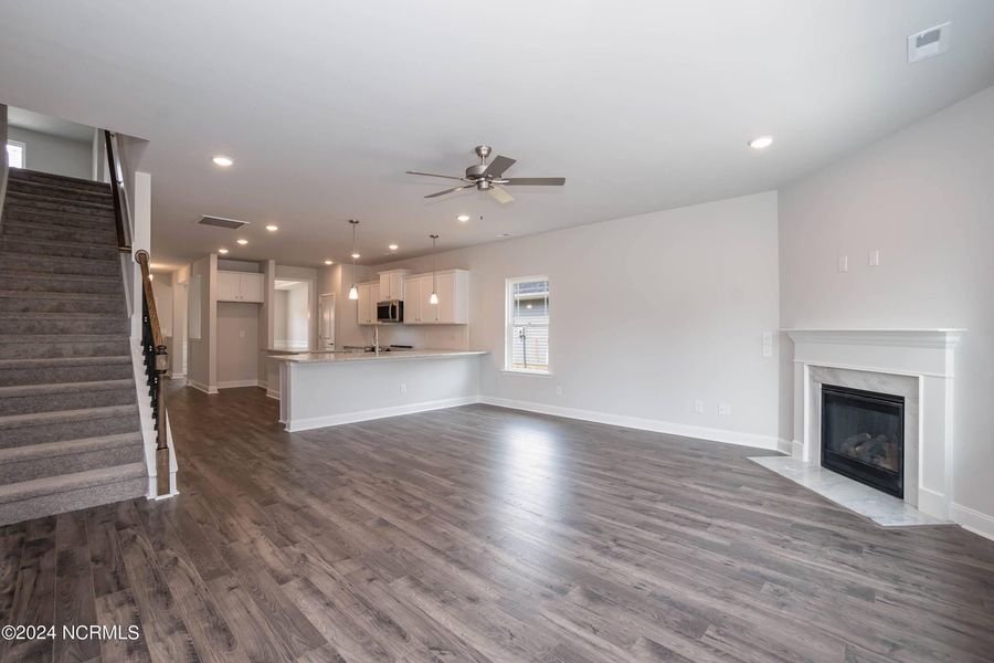 Image 28 of a home in Waverly Place.