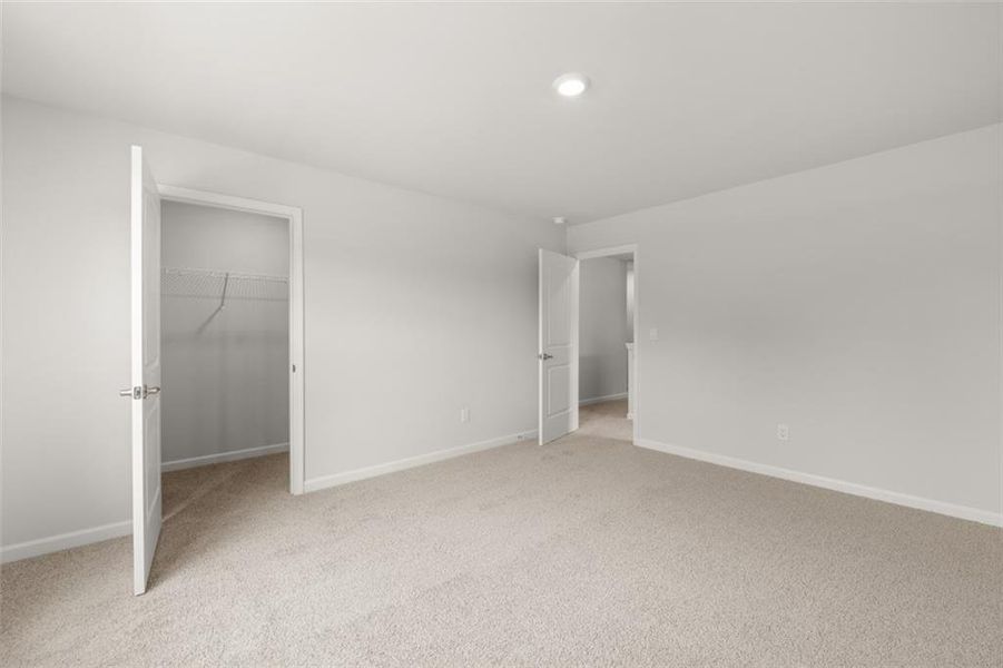 Spacious, unfurnished interior of a new home in Fairway 17 at Mirror Lake, Villa Rica (Image 34).