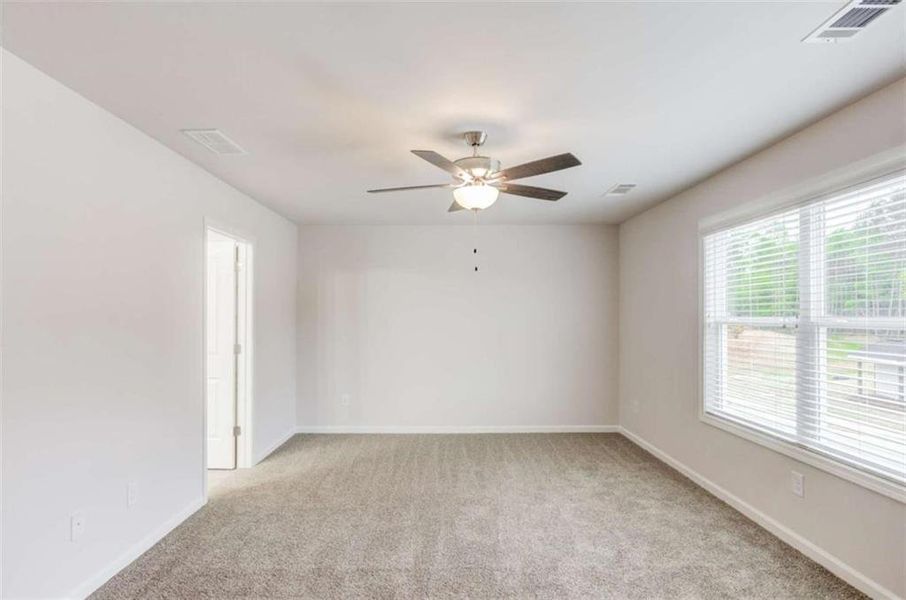 Spacious, unfurnished interior of a new home in , Lula (Image 17).