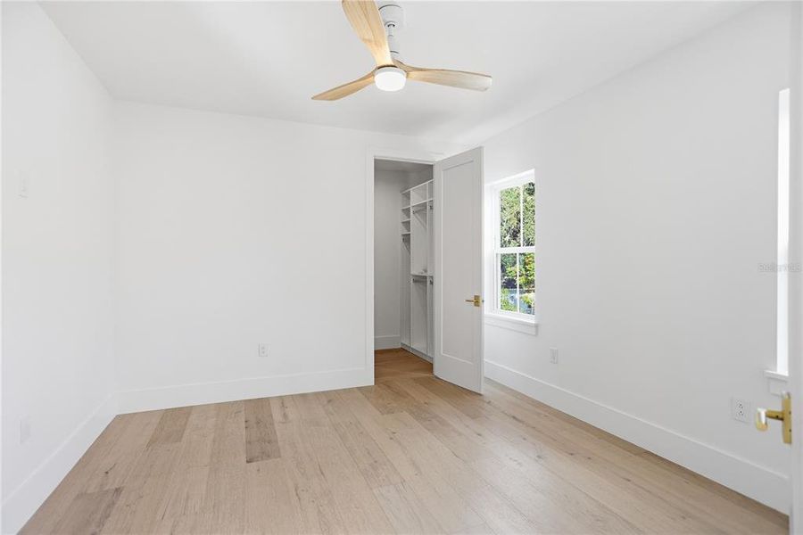 Spacious, unfurnished interior of a new home in , Winter Garden (Image 27).