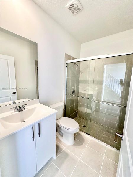 Furnished interior view inside a new home in , Florida City (Image 13).