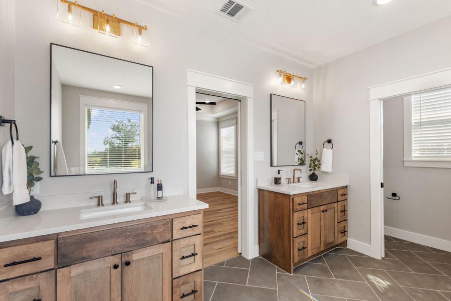 Furnished interior view inside a new home in , Bryan (Image 10).