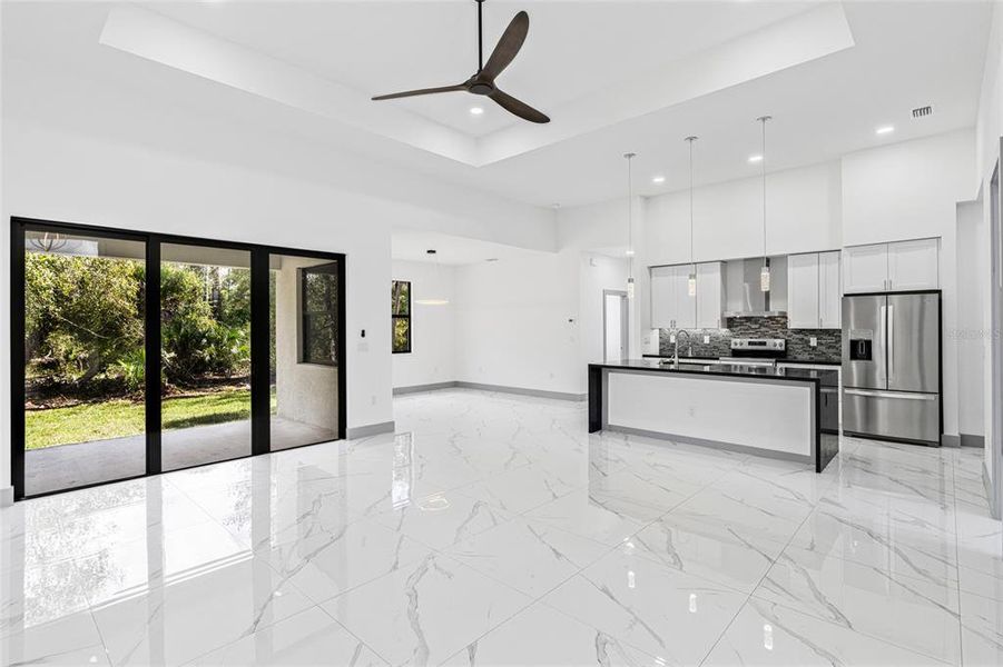 Spacious, unfurnished interior of a new home in , Port Charlotte (Image 17).