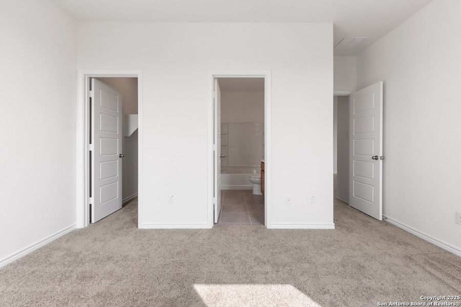 Spacious, unfurnished interior of a new home in Southton Cove, Elmendorf (Image 8). Spacious, unfurnished interior of a new home in Southton Cove, Elmendorf (Image 8).