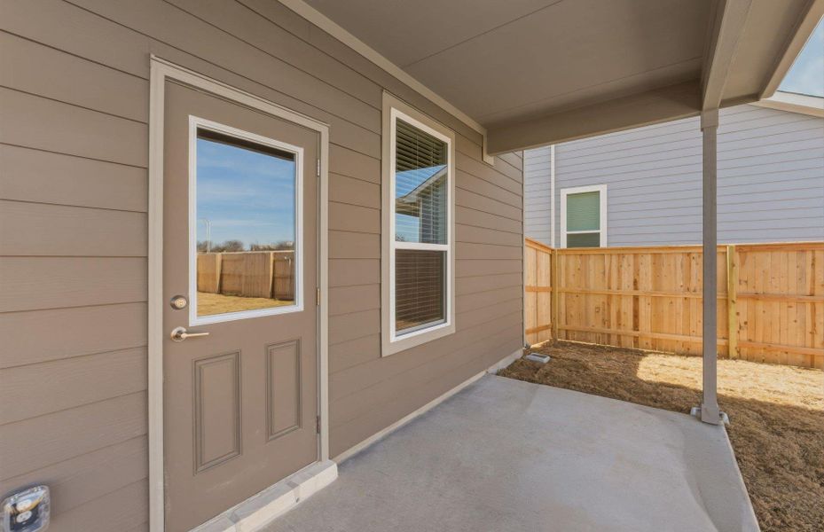 Exterior details and patio area of a home in Patterson Ranch, Georgetown (Image 4).