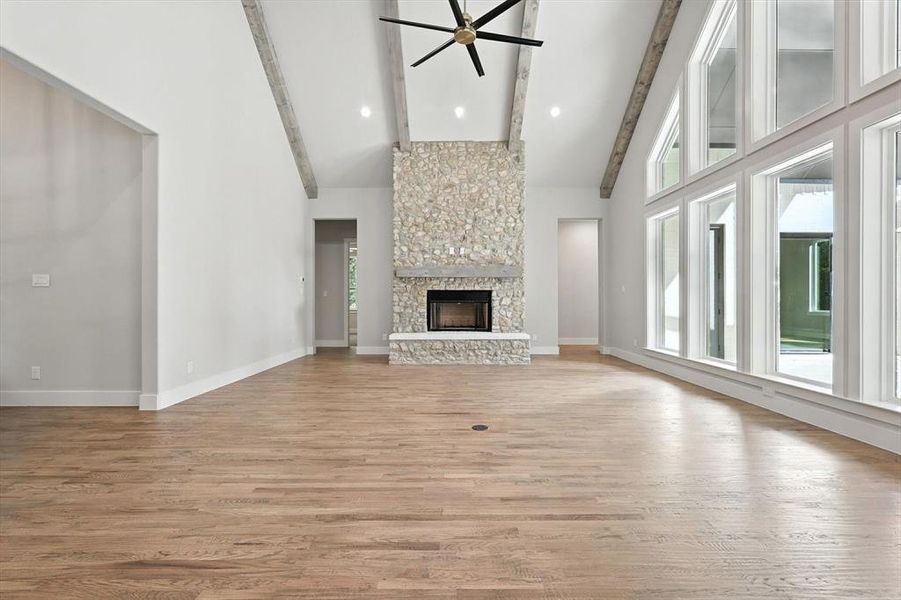 Spacious, unfurnished interior of a new home in , Waxahachie (Image 19).