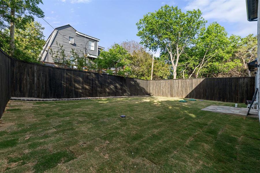 Exterior details and patio area of a home in , Granbury (Image 23).
