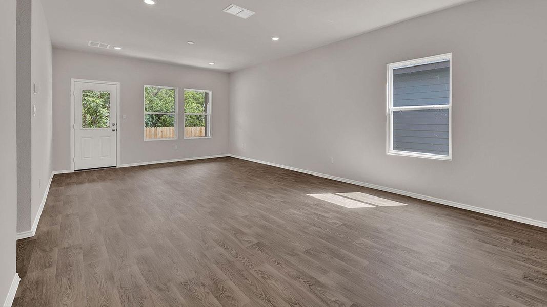 Spacious, unfurnished interior of a new home in Bollinger, Maxwell (Image 20).