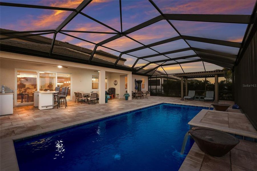 Exterior details and patio area of a home in , Bradenton (Image 23).
