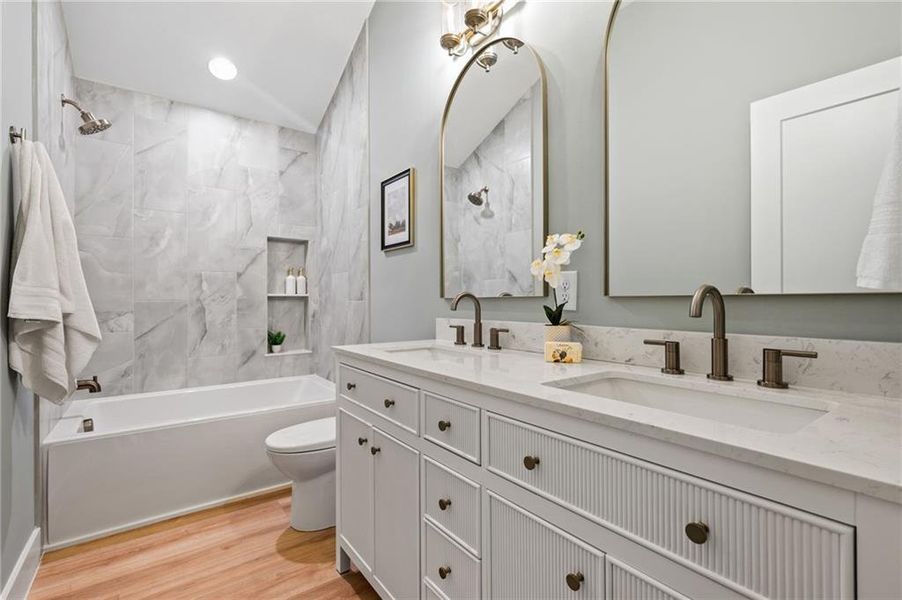 Furnished interior view inside a new home in , Alpharetta (Image 64).