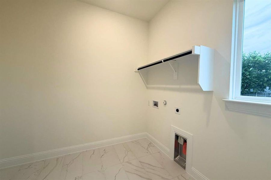 Spacious, unfurnished interior of a new home in Legacy Estates, Mansfield (Image 25).