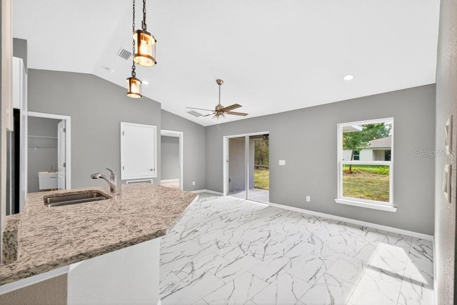 Spacious, unfurnished interior of a new home in , Ocklawaha (Image 16).