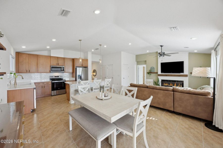 Furnished interior view inside a new home in Panther Creek, Jacksonville (Image 7). Furnished interior view inside a new home in Panther Creek, Jacksonville (Image 7).