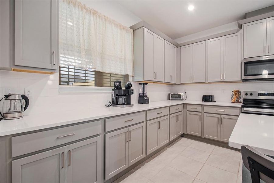 Furnished interior view inside a new home in , Kissimmee (Image 31).