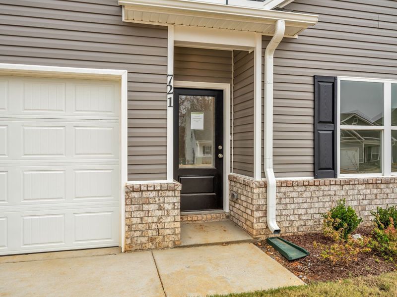 Exterior details and patio area of a home in Cantigny Park, Clarksville (Image 3).
