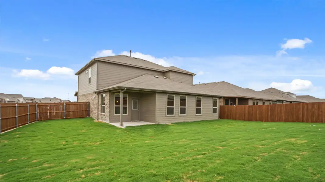 Exterior details and patio area of a home in Parkerville Meadows, DeSoto (Image 3).