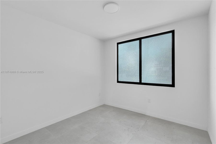 Spacious, unfurnished interior of a new home in , Miami (Image 21).